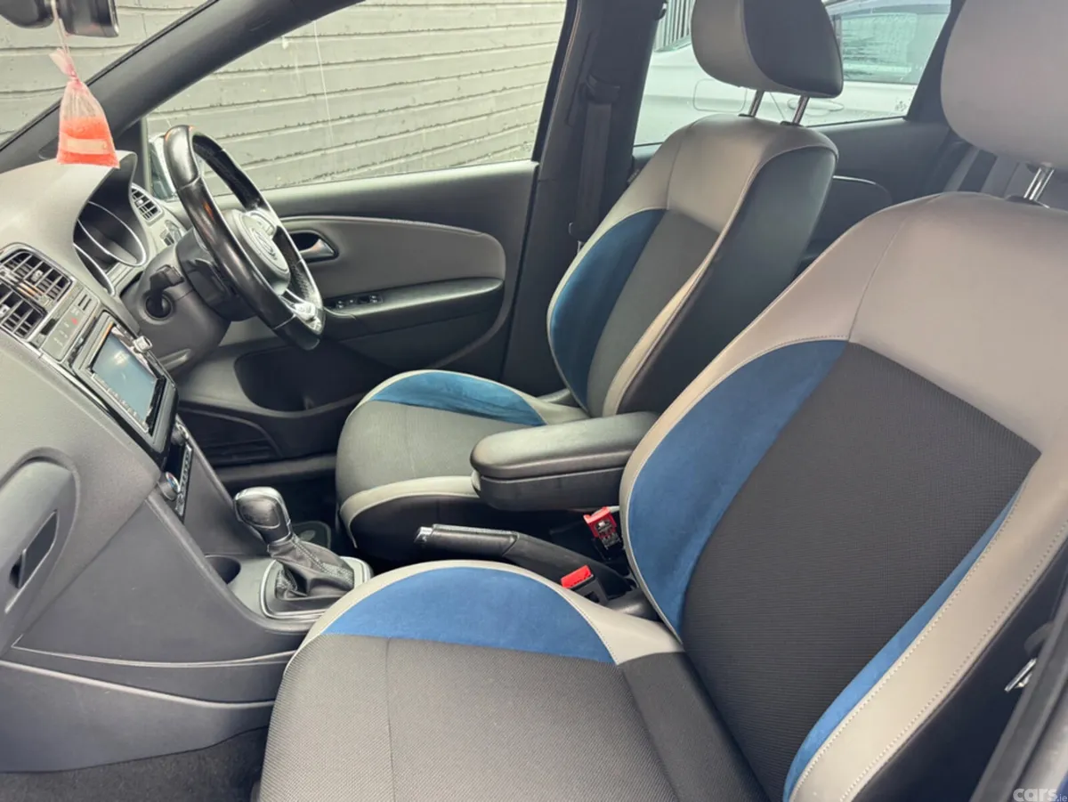 Volkswagen Polo Hatchback, Petrol, 2015, Blue