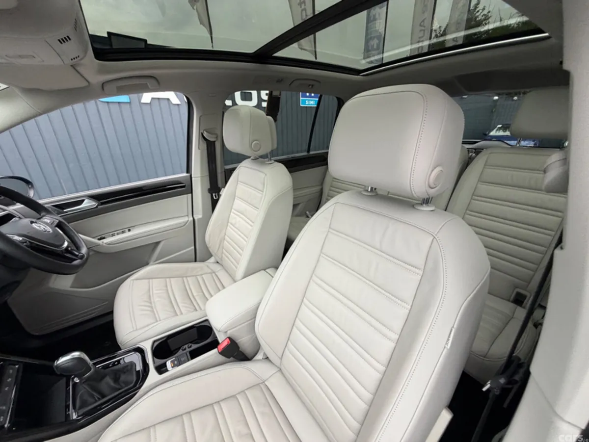 Volkswagen Touran MPV, Diesel, 2018, Grey