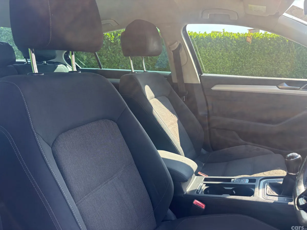 Volkswagen Passat Saloon, Diesel, 2016, Blue