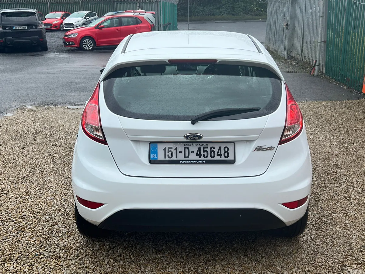 Ford Fiesta Hatchback, Petrol, 2015, White