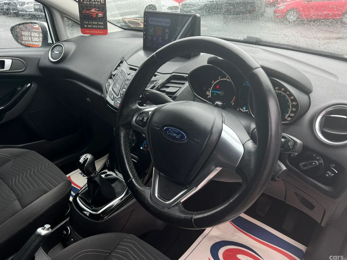 Ford Fiesta Hatchback, Petrol, 2015, White