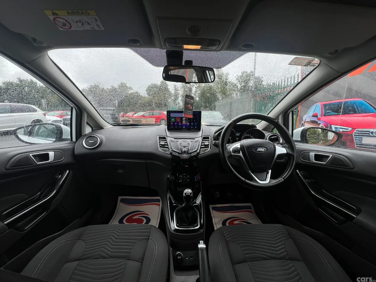Ford Fiesta Hatchback, Petrol, 2015, White