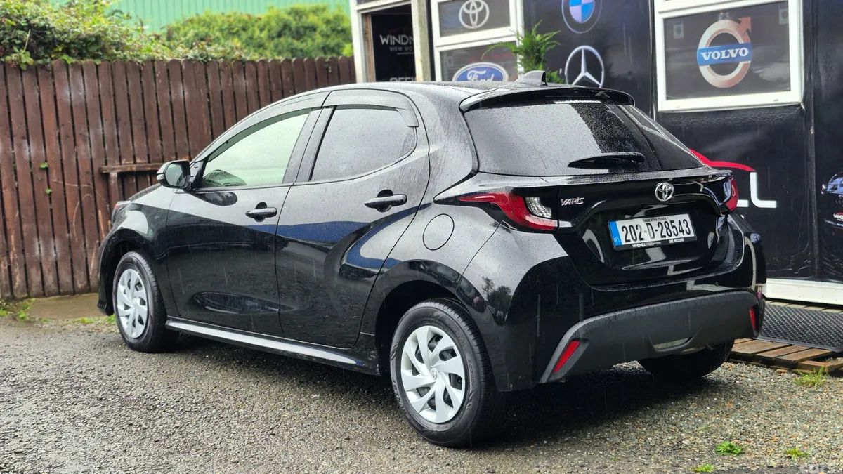 Toyota Yaris Hatchback, Petrol, 2020, Black