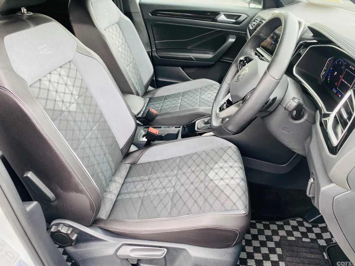Volkswagen T-Roc SUV, Diesel, 2023, White