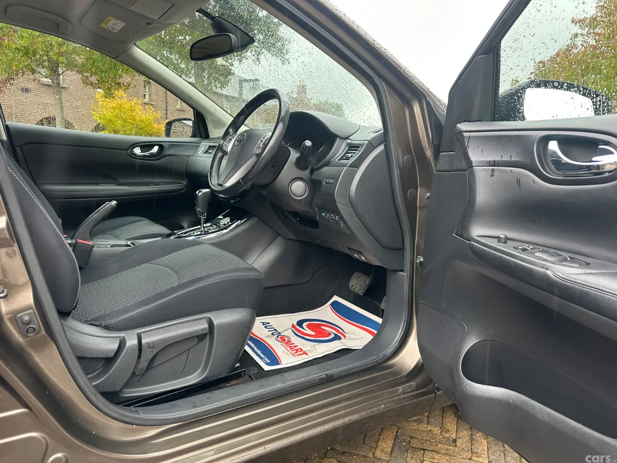 Nissan Pulsar Hatchback, Petrol, 2015, Brown