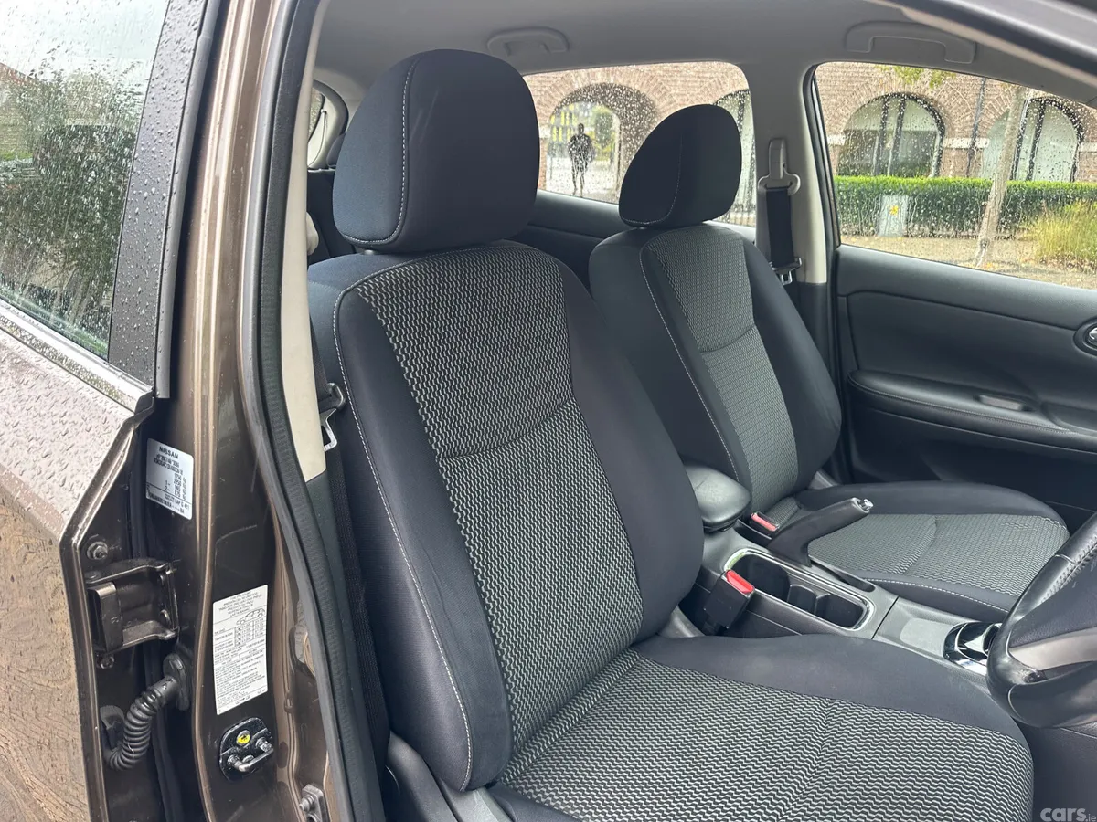 Nissan Pulsar Hatchback, Petrol, 2015, Brown
