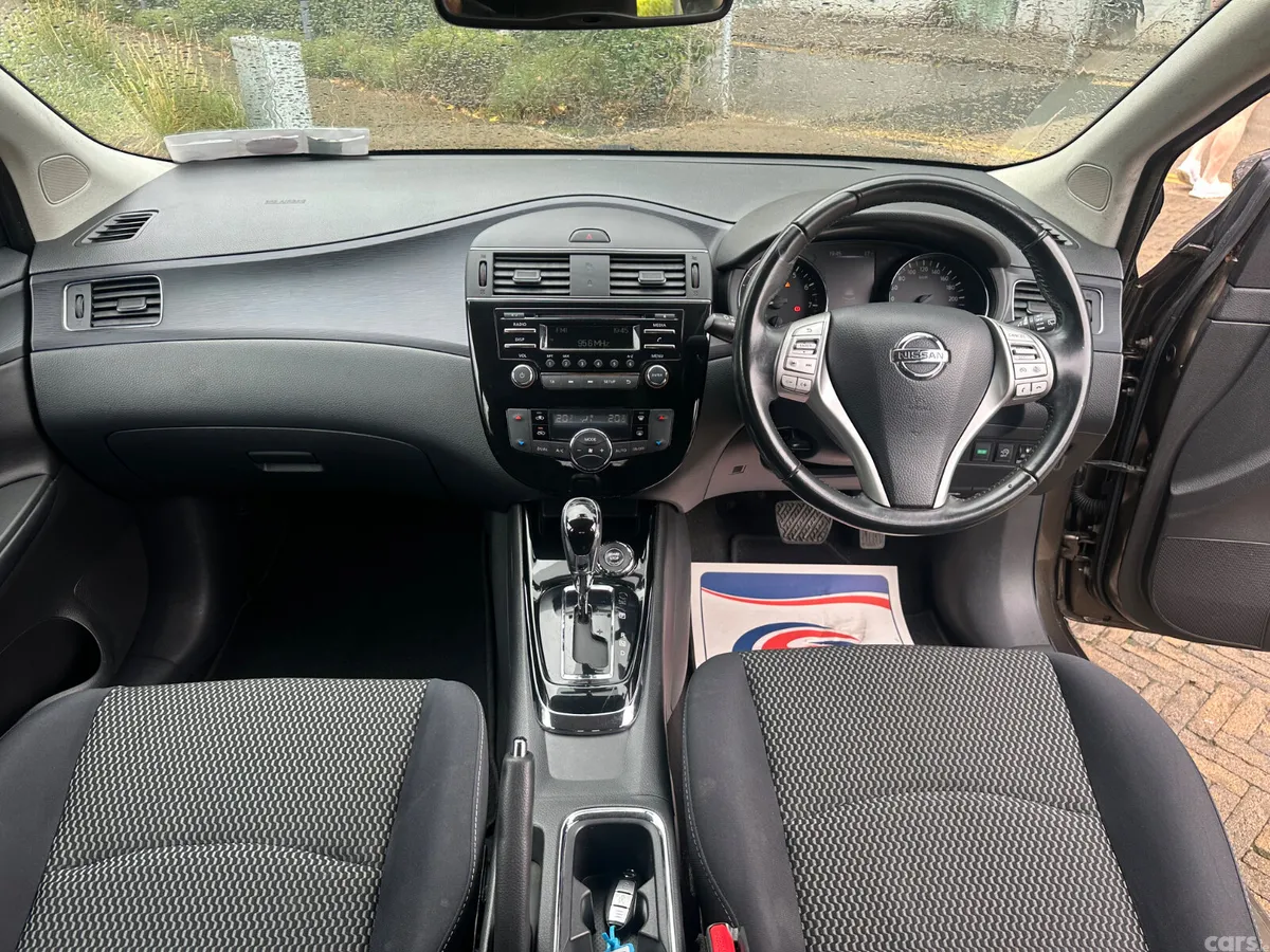 Nissan Pulsar Hatchback, Petrol, 2015, Brown