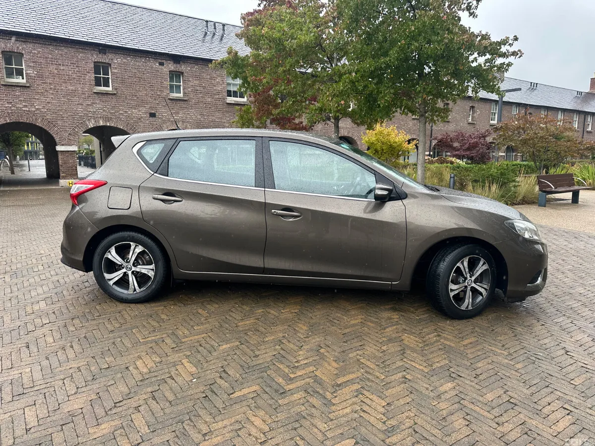 Nissan Pulsar Hatchback, Petrol, 2015, Brown