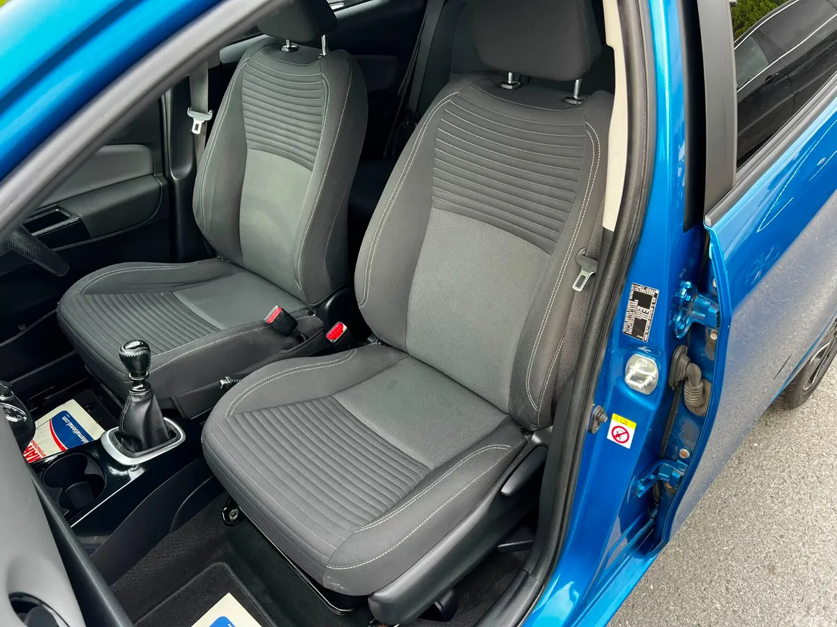 Toyota Yaris Hatchback, Diesel, 2016, Blue