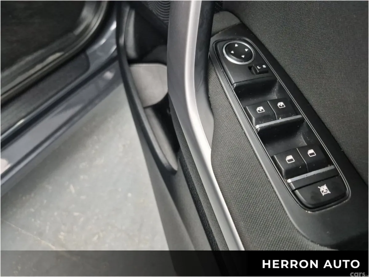 Kia Ceed Hatchback, Diesel, 2022, Grey