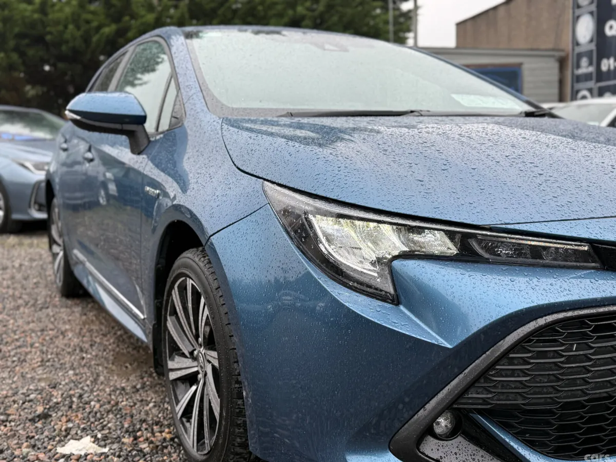 Toyota Corolla Hatchback, Petrol Hybrid, 2022, Blue