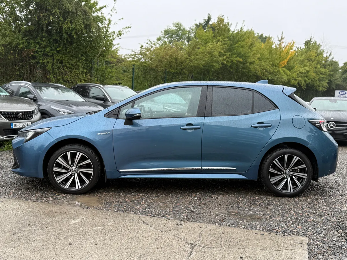 Toyota Corolla Hatchback, Petrol Hybrid, 2022, Blue