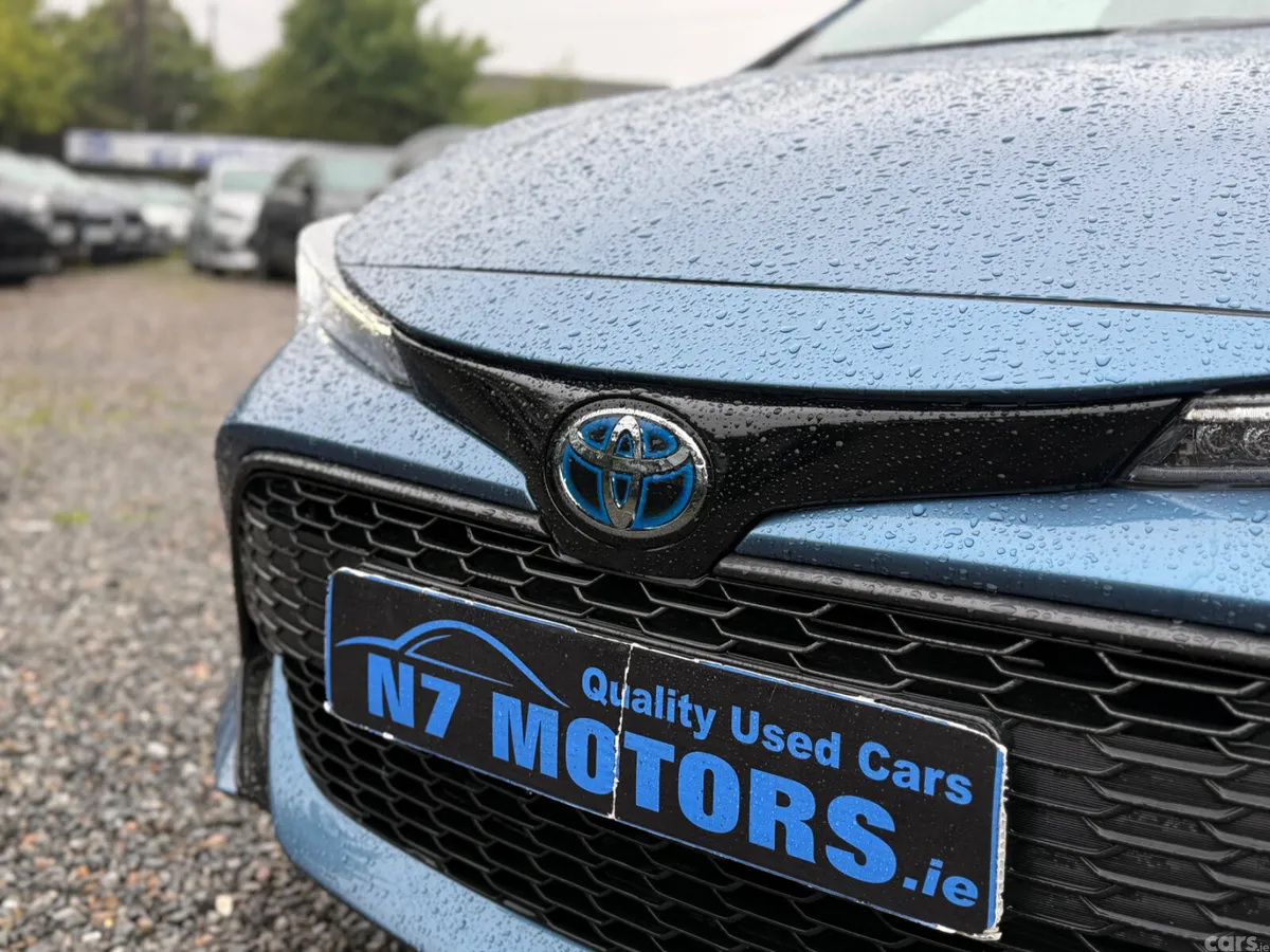 Toyota Corolla Hatchback, Petrol Hybrid, 2022, Blue