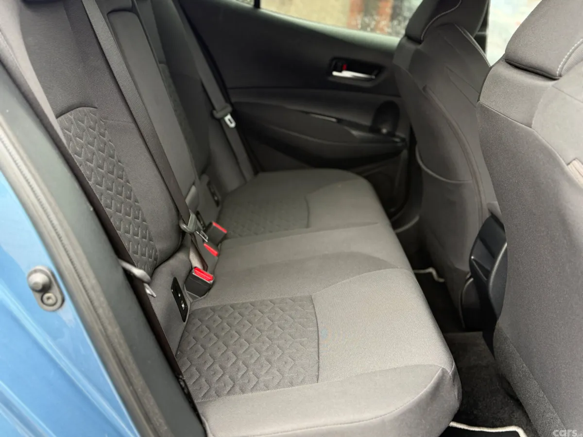 Toyota Corolla Hatchback, Petrol Hybrid, 2022, Blue