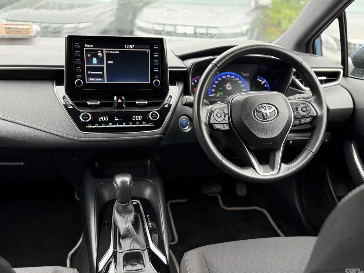Toyota Corolla Hatchback, Petrol Hybrid, 2022, Blue