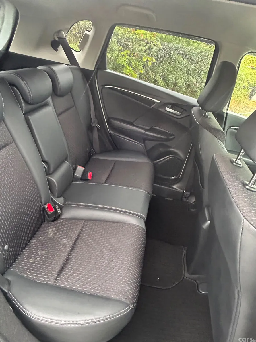 Honda Fit Hatchback, Petrol Hybrid, 2015, White