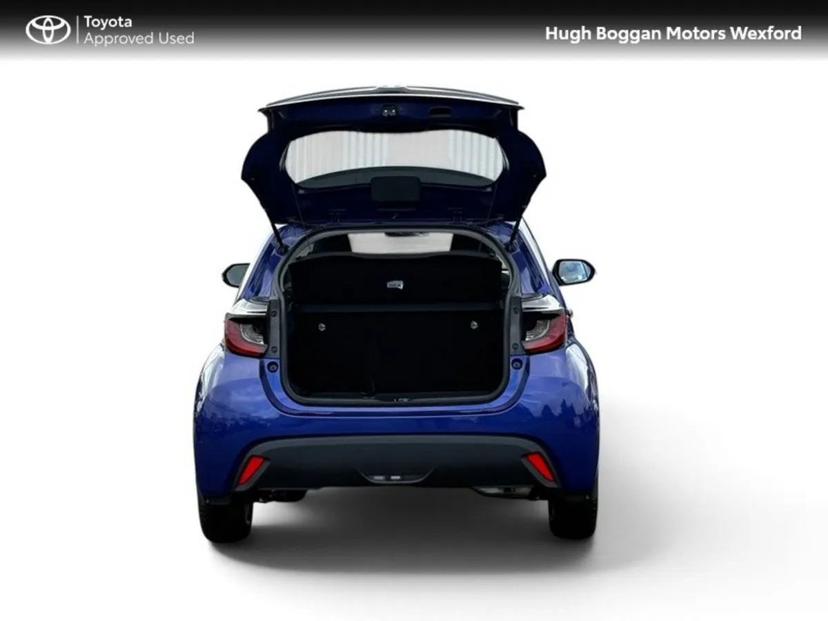 Toyota Yaris Hatchback, Petrol Hybrid, 2026, Blue