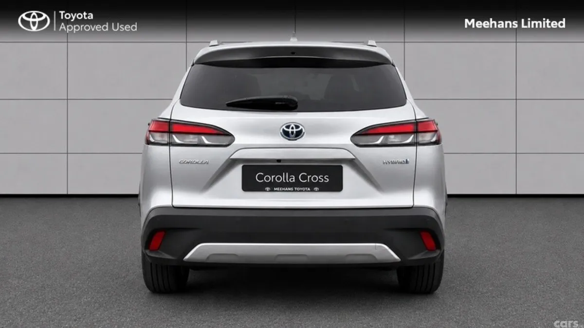 Toyota Corolla Cross Hatchback, Petrol Hybrid, 2024, Silver