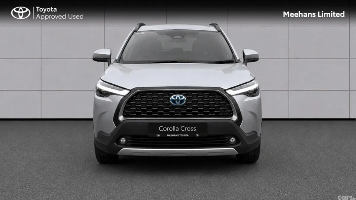 Toyota Corolla Cross Hatchback, Petrol Hybrid, 2024, Silver
