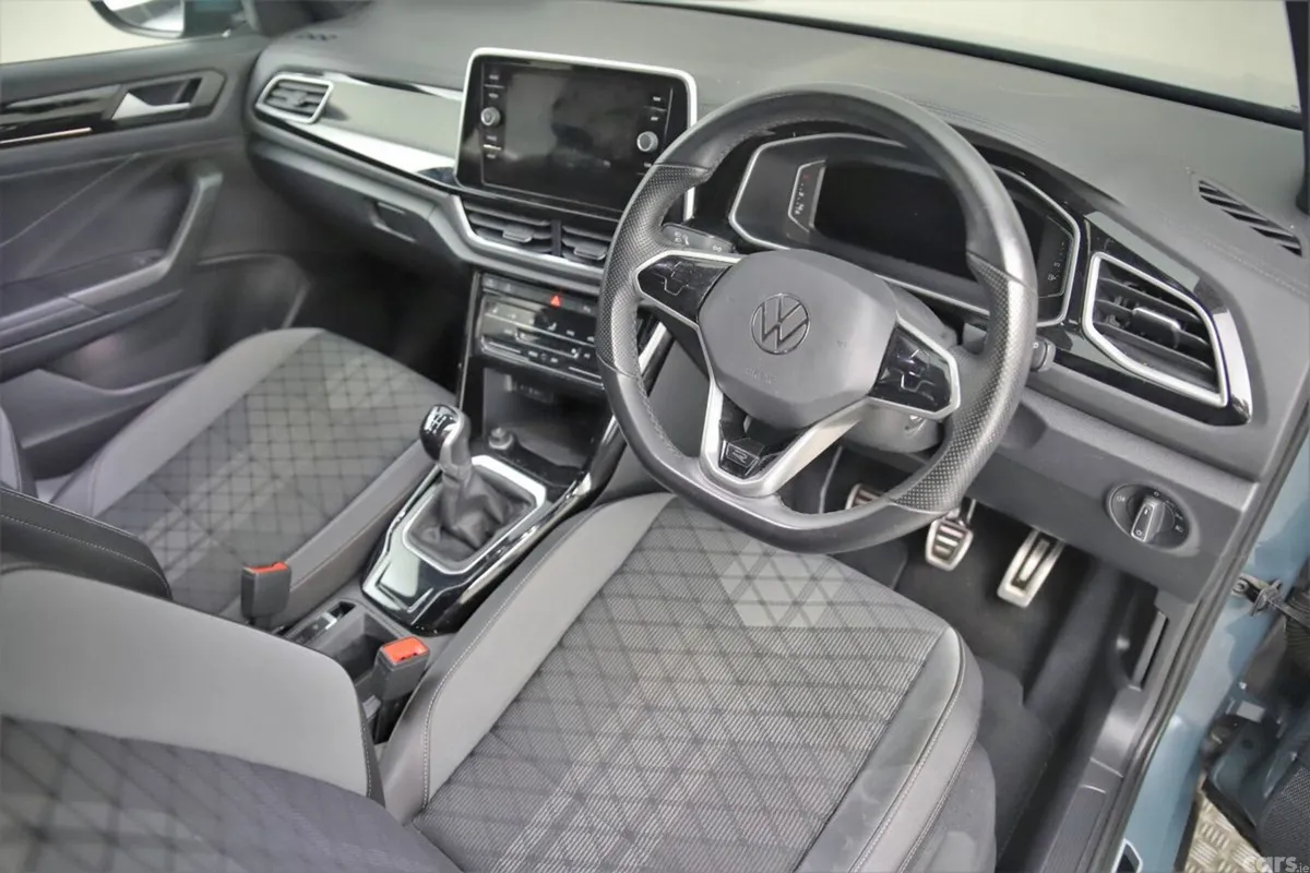 Volkswagen T-Roc SUV, Petrol, 2023, Blue