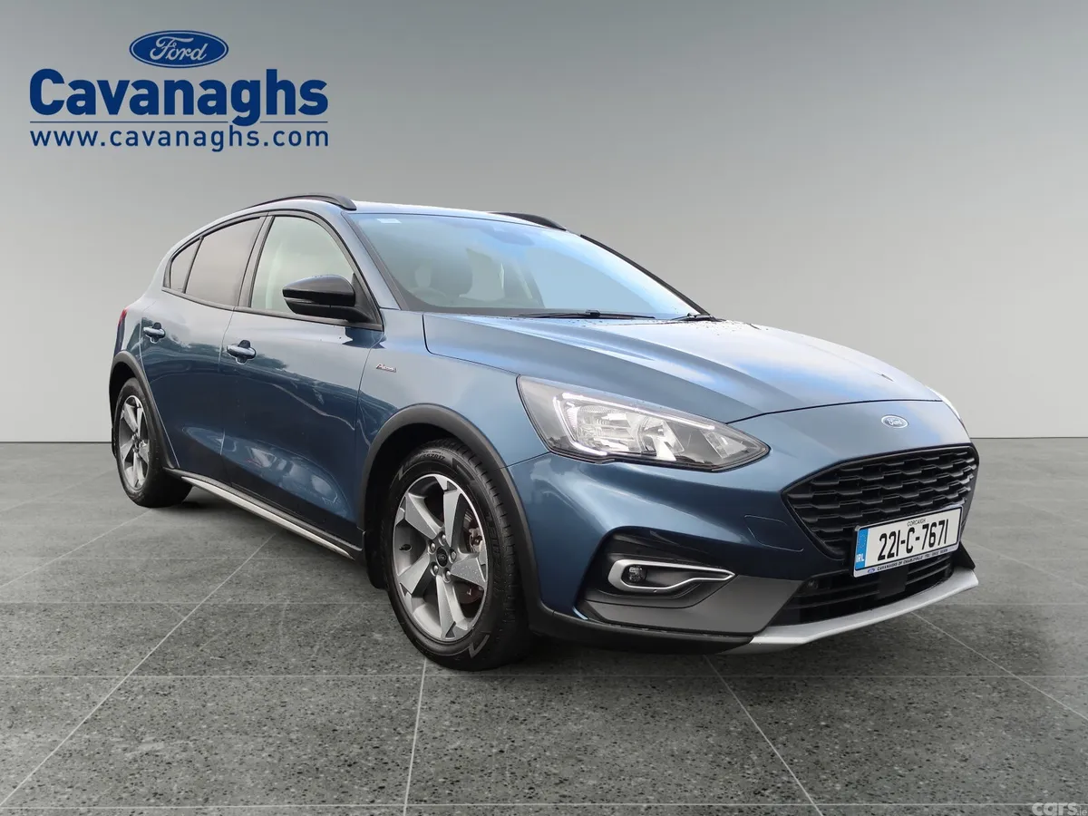 Ford Focus Hatchback, Petrol Hybrid, 2022, Blue