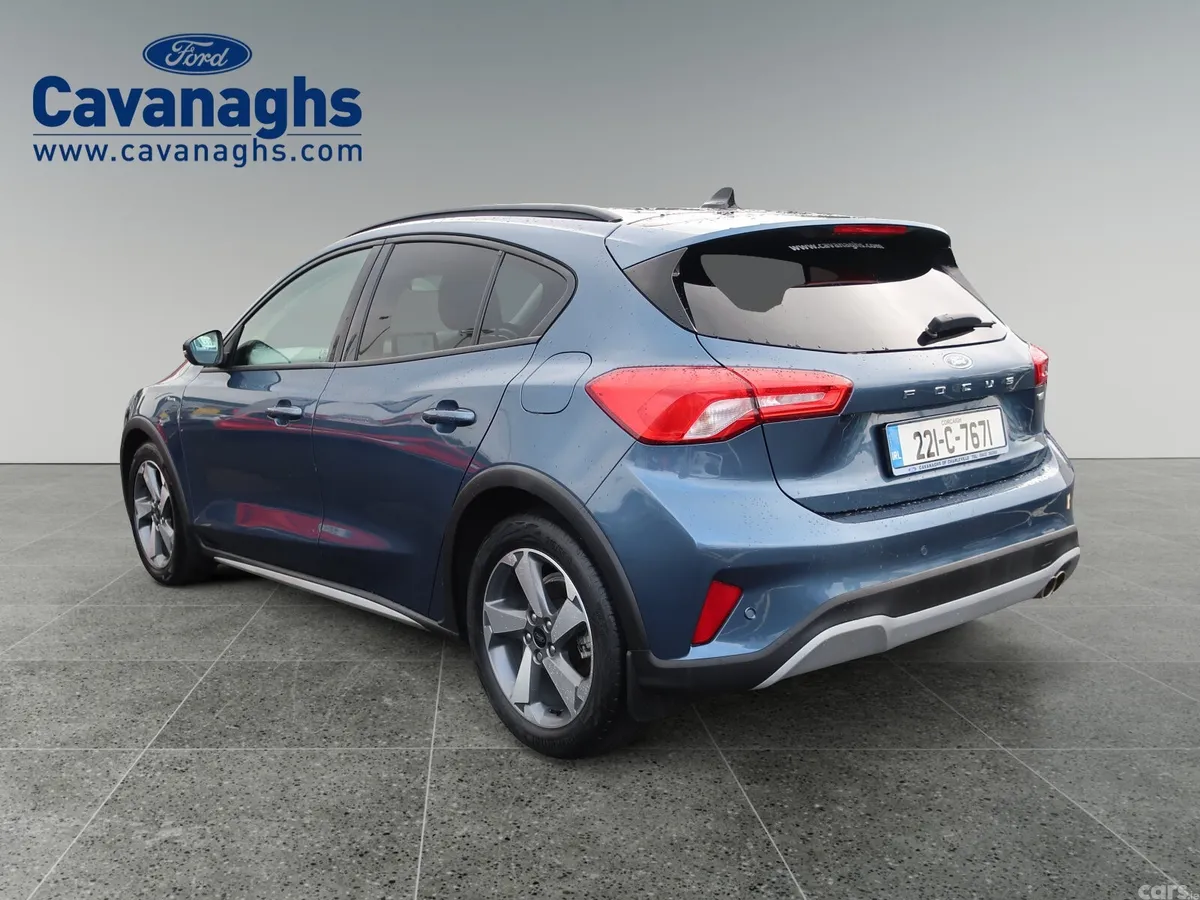Ford Focus Hatchback, Petrol Hybrid, 2022, Blue