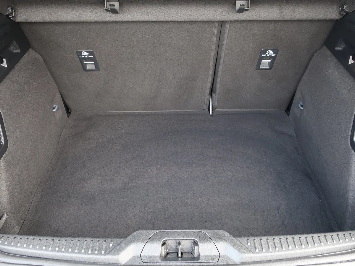 Ford Focus Hatchback, Petrol Hybrid, 2022, Blue