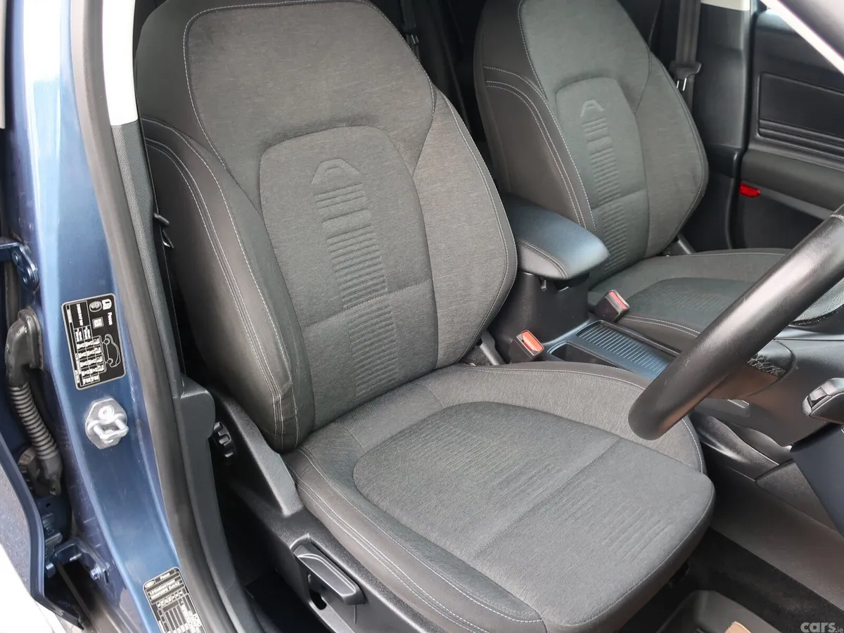Ford Focus Hatchback, Petrol Hybrid, 2022, Blue