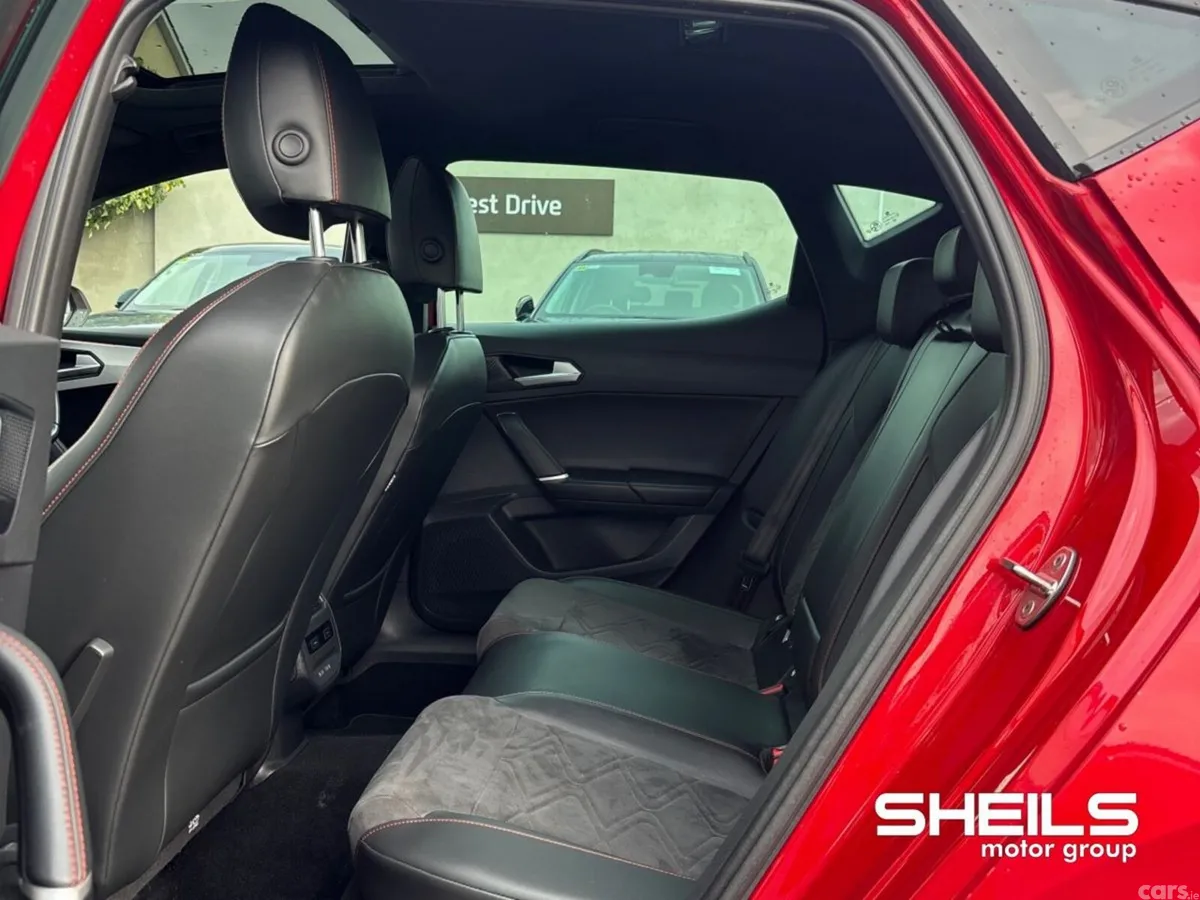 SEAT Leon Hatchback, Petrol Plug-in Hybrid, 2021, Red