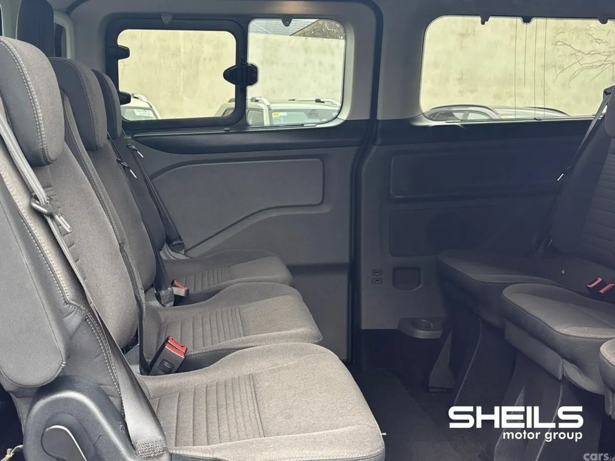 Ford Tourneo Custom MPV, Diesel, 2023, Orange