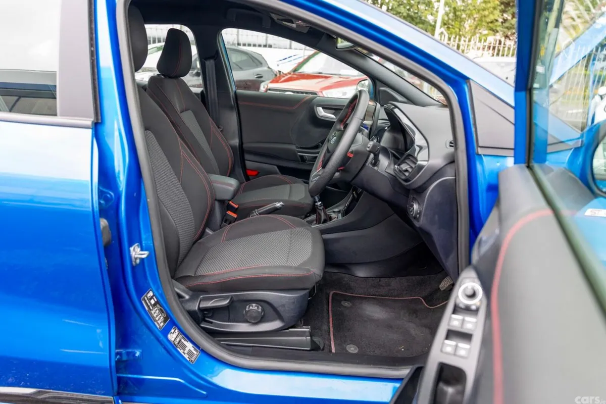 Ford Puma MPV, Petrol Hybrid, 2023, Blue
