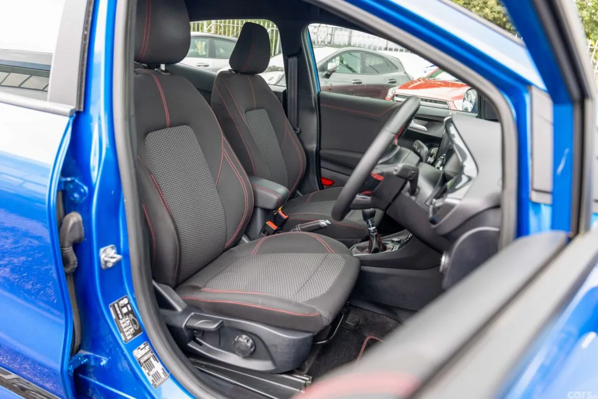Ford Puma MPV, Petrol Hybrid, 2023, Blue