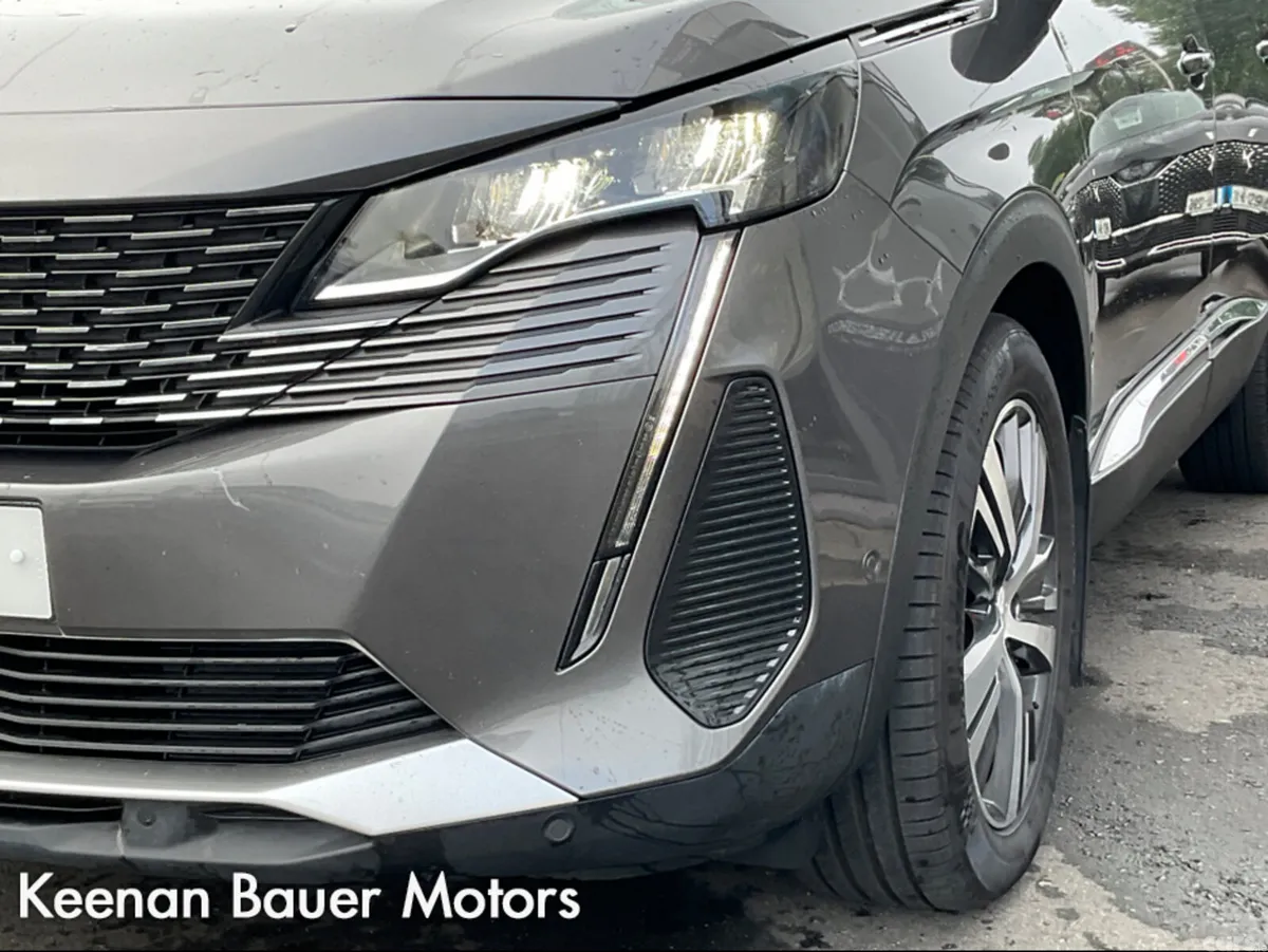 Peugeot 5008 MPV, Diesel, 2021, Grey