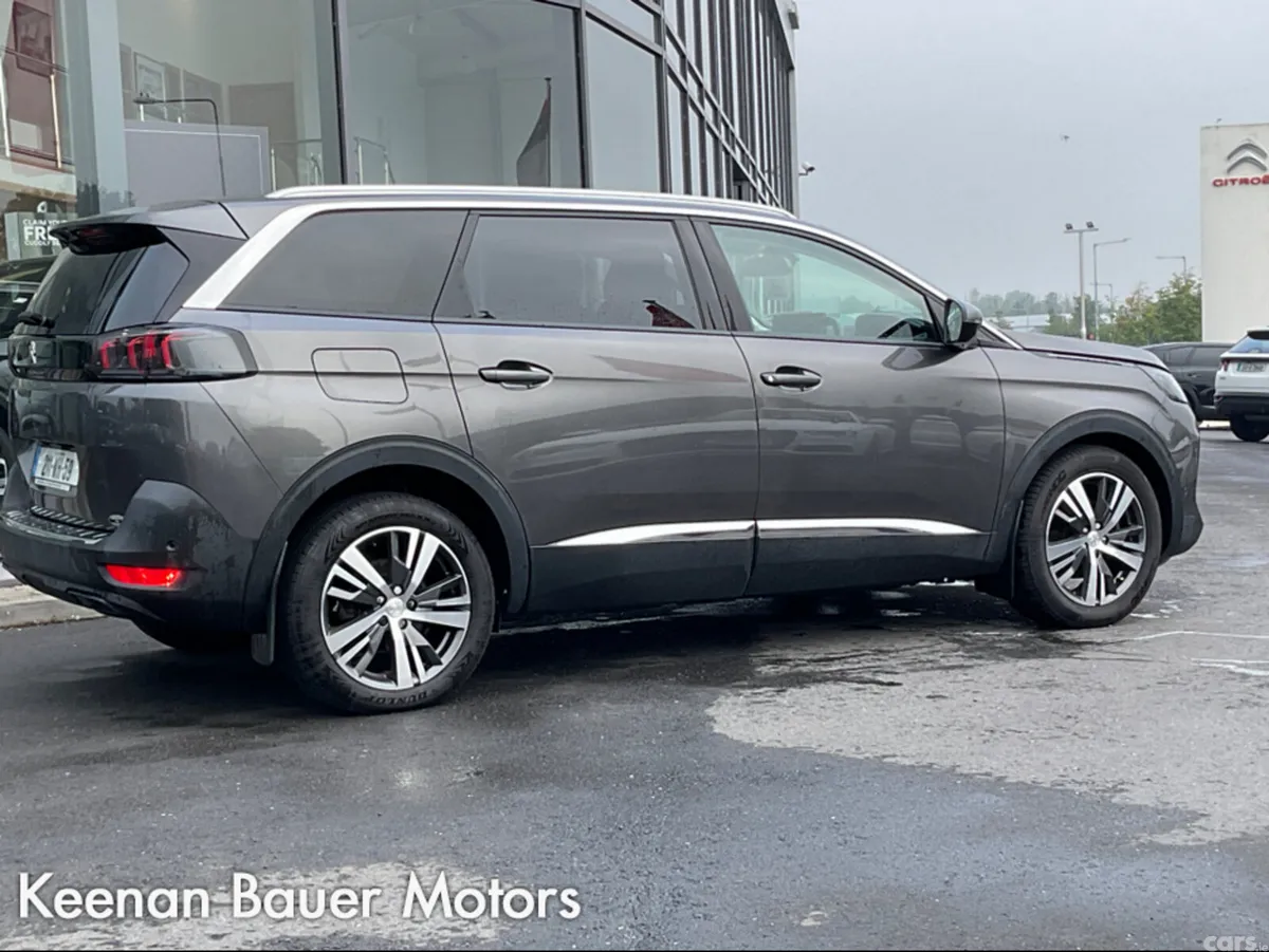 Peugeot 5008 MPV, Diesel, 2021, Grey