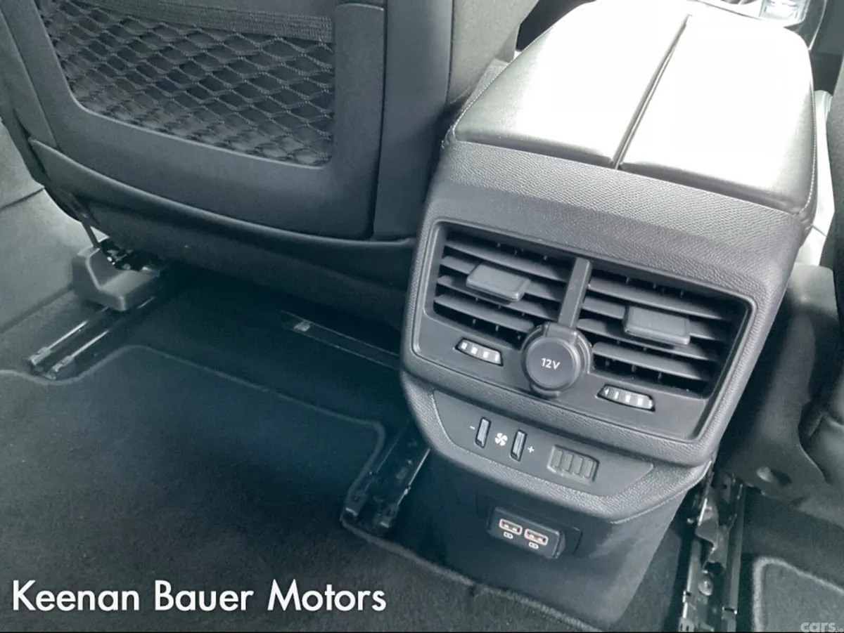 Peugeot 5008 MPV, Diesel, 2021, Grey