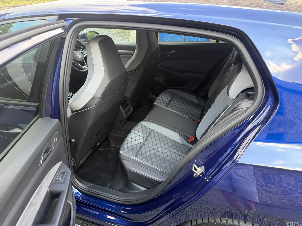 Volkswagen Golf Hatchback, Diesel, 2023, Blue