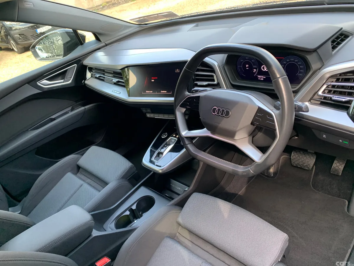 Audi Q4 e-tron SUV, Electric, 2021, Black
