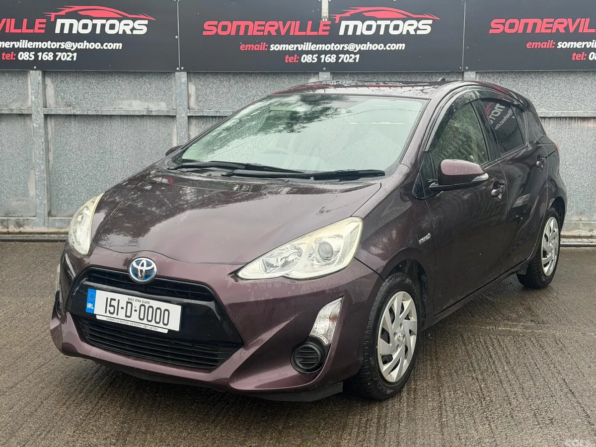 Toyota Aqua Hatchback, Petrol Hybrid, 2015, White