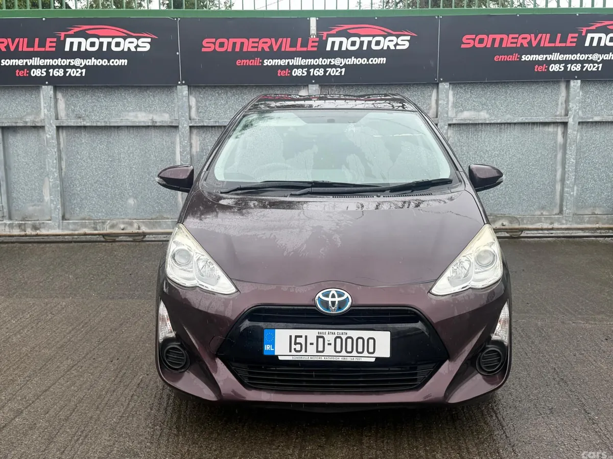 Toyota Aqua Hatchback, Petrol Hybrid, 2015, White