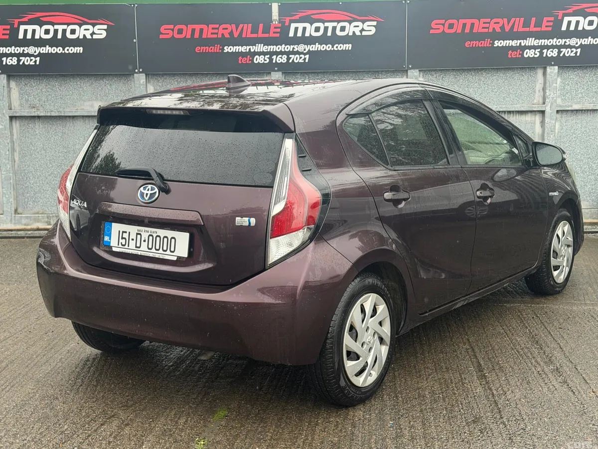 Toyota Aqua Hatchback, Petrol Hybrid, 2015, White