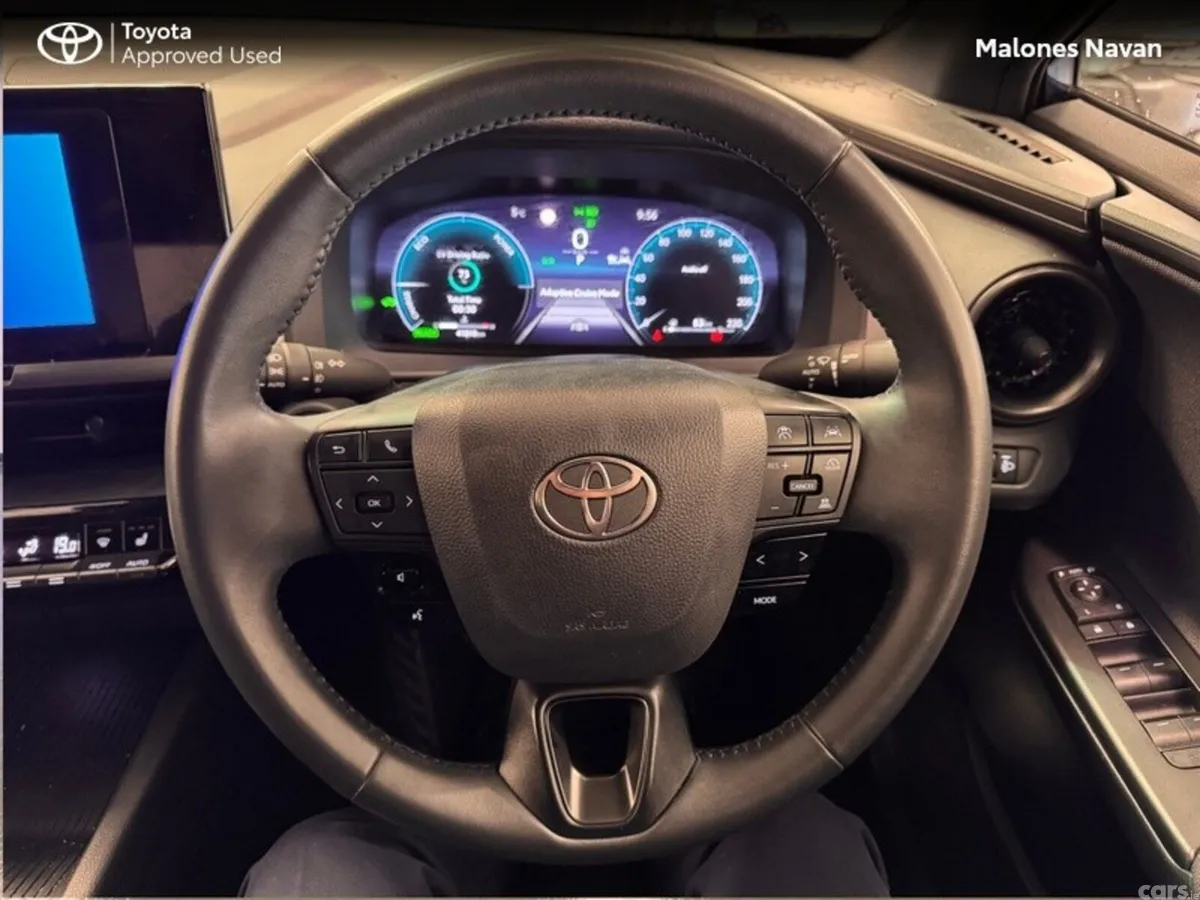 Toyota C-HR SUV, Petrol Hybrid, 2024, Blue