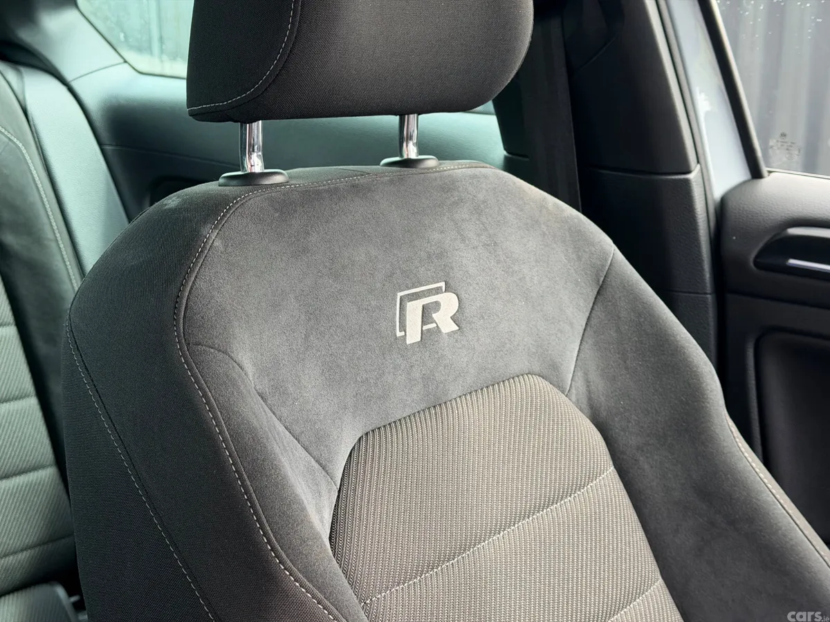 Volkswagen Golf Hatchback, Petrol, 2017, Silver