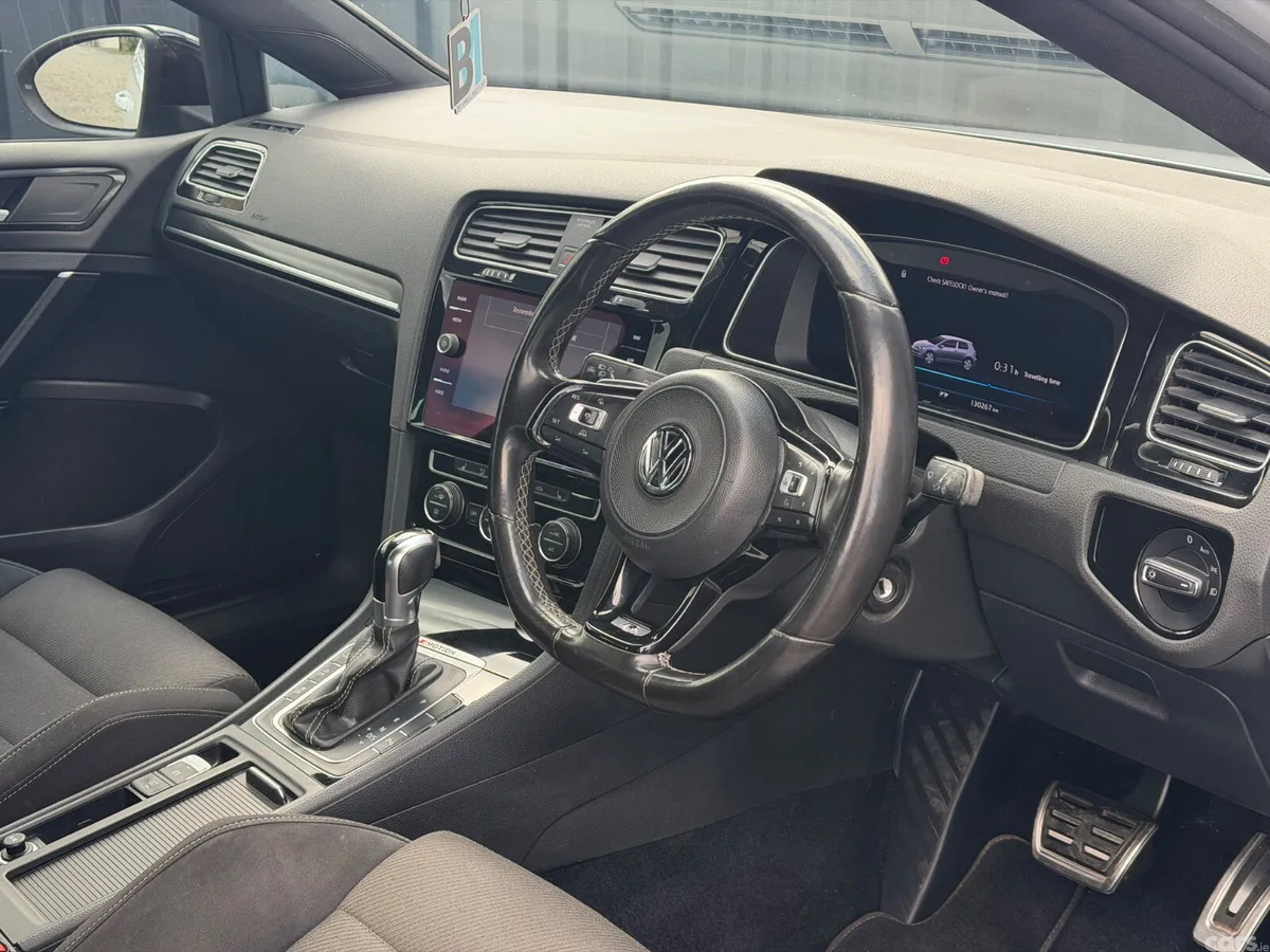 Volkswagen Golf Hatchback, Petrol, 2017, Silver
