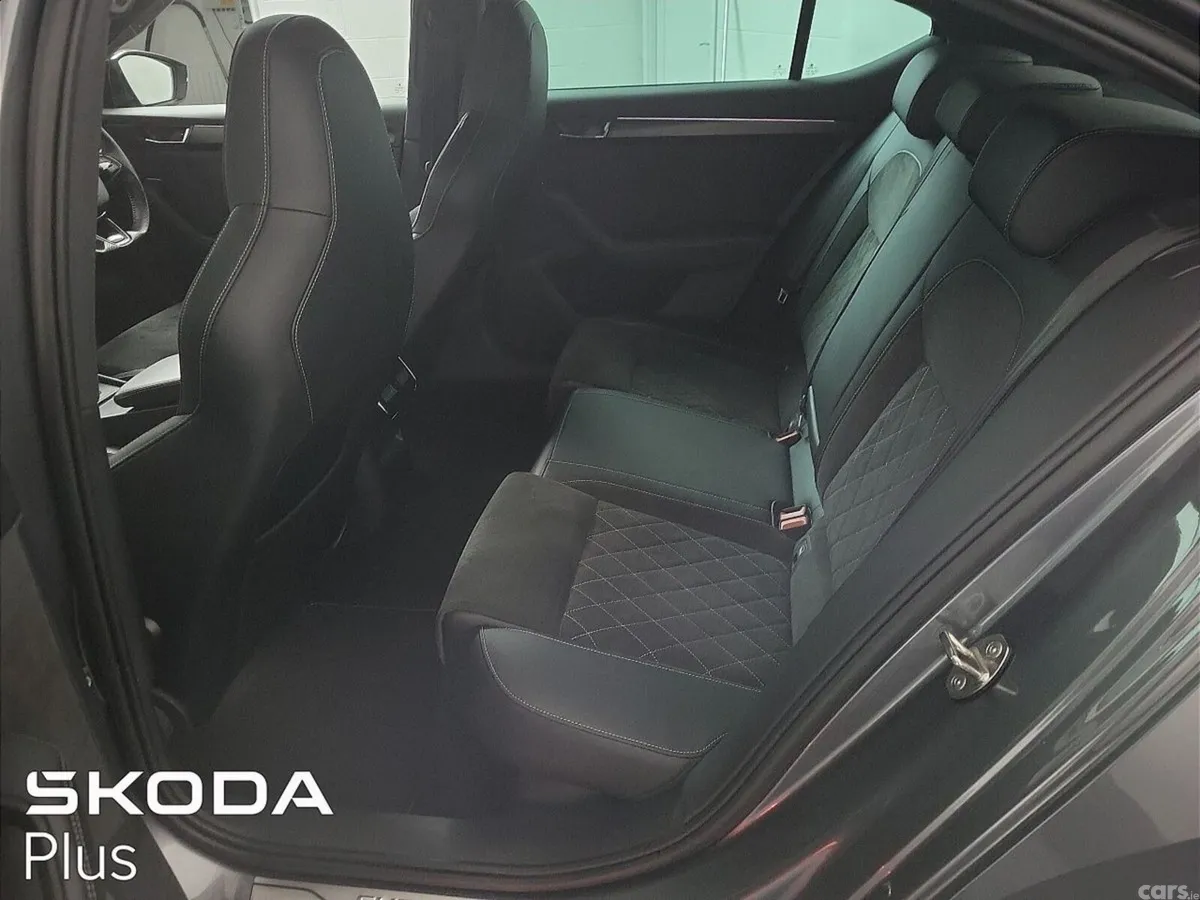 Skoda Superb Saloon, Diesel, 2023, Grey
