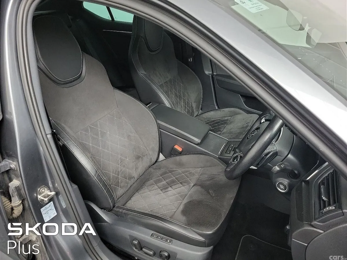 Skoda Superb Saloon, Diesel, 2023, Grey