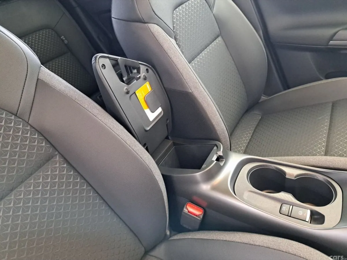 Nissan Juke SUV, Petrol, 2026, Yellow