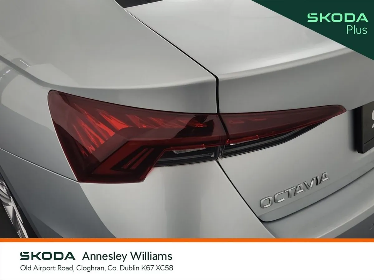 Skoda Octavia Saloon, Petrol, 2023, Silver