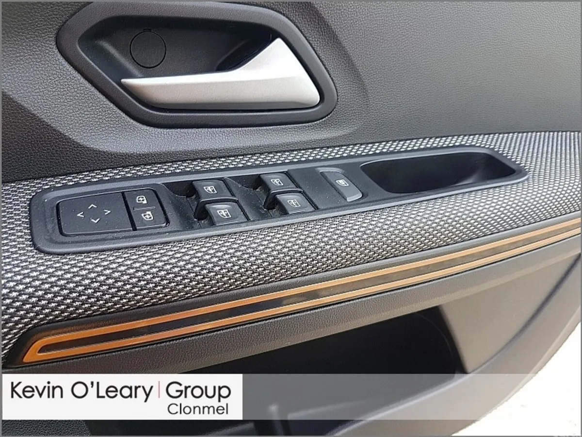 Dacia Sandero Stepway Hatchback, Petrol, 2023, Orange