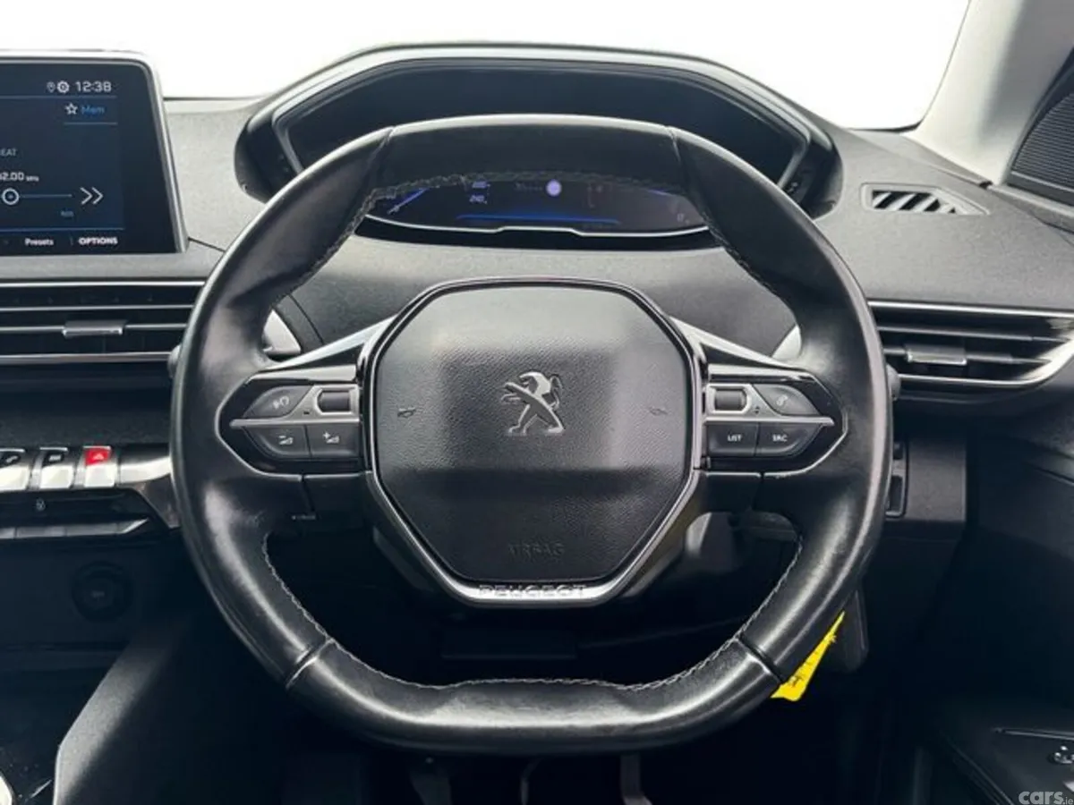 Peugeot 3008 MPV, Diesel, 2019, Grey