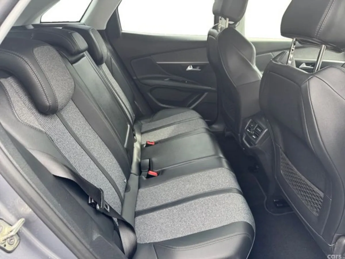 Peugeot 3008 MPV, Diesel, 2019, Grey